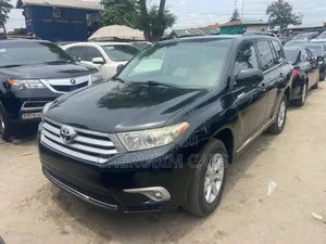 Toyota Highlander Limited 3.5l 4WD 2013 Black