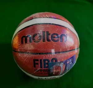 Molten Basketball Ball, Indoor/Outdoor Basketball for Training Games