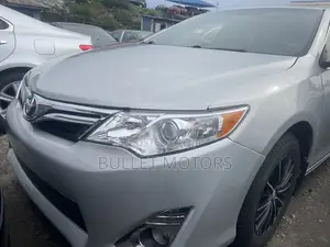 Toyota Camry LE 4dr Sedan (2.5L 4cyl 6A) 2013 Silver