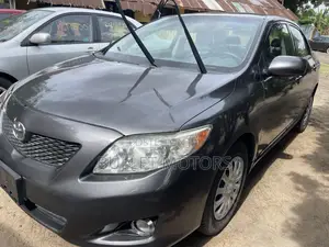 Toyota Corolla LE 4dr Sedan (1.8L 4 cyl 4A) 2009 Gray