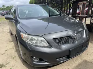 Toyota Corolla LE 4dr Sedan (1.8L 4 cyl 4A) 2009 Gray
