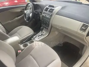Toyota Corolla S 4dr Sedan (1.8L 4cyl 4A) 2010 Gold