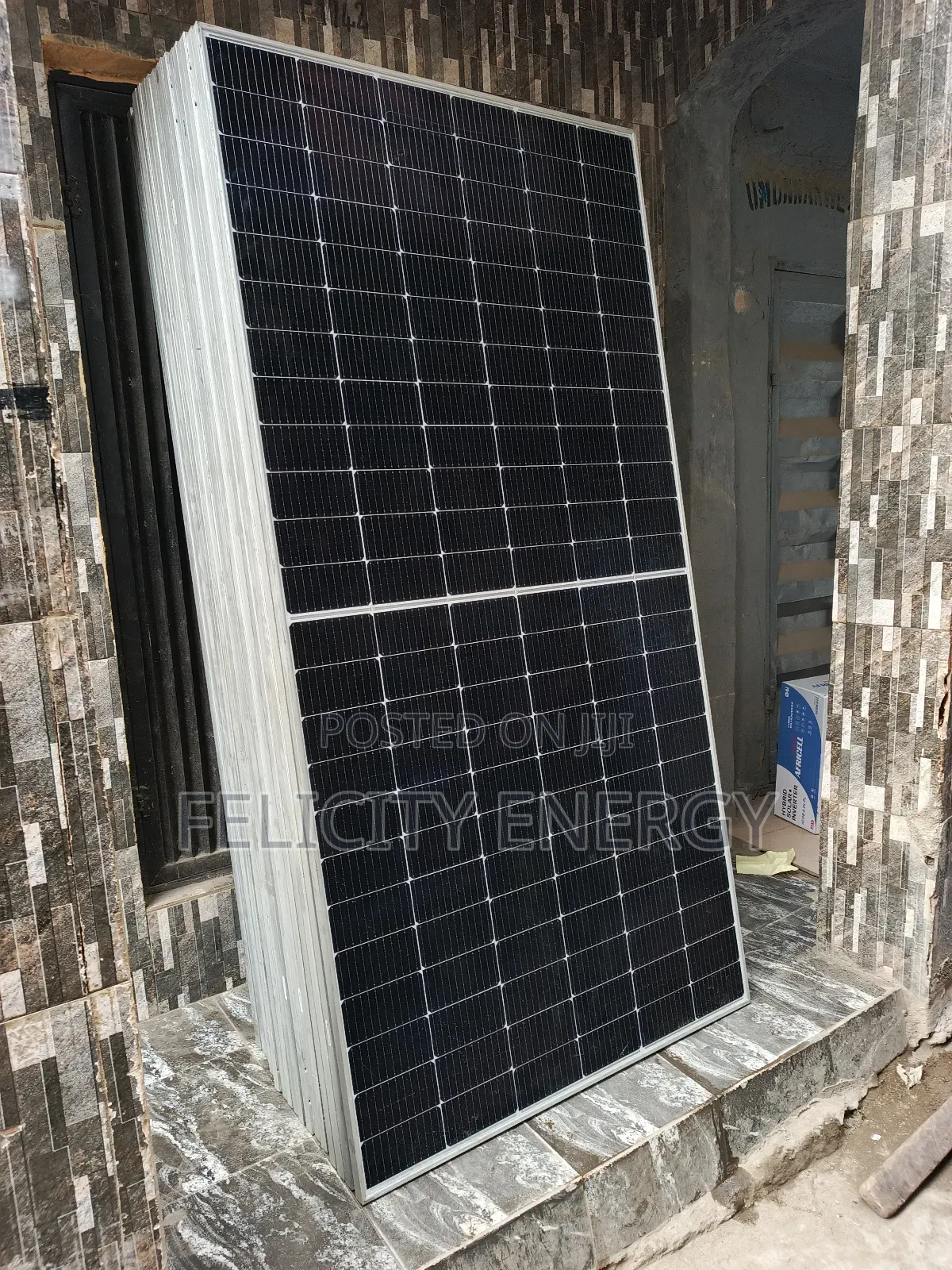 600watt Longi Solar Panel