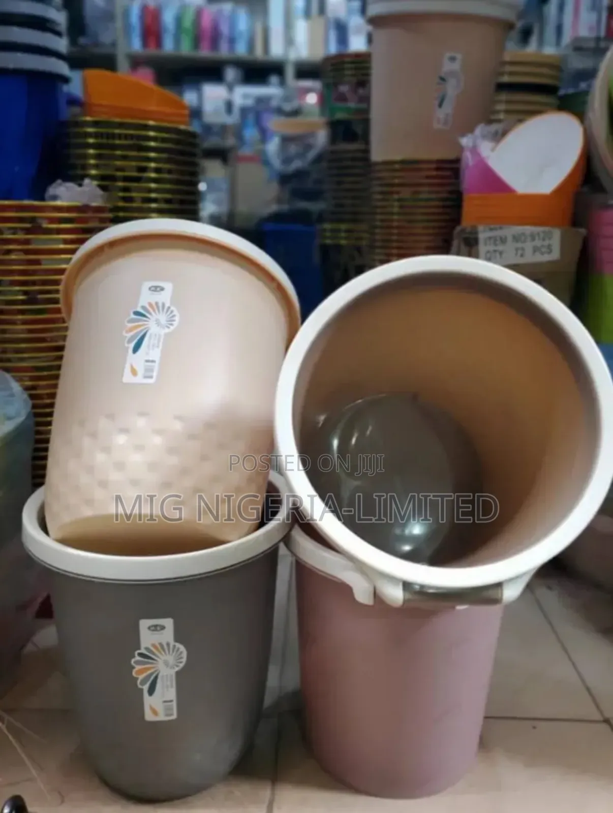 Plastic Rubber Dustbin Souvenir