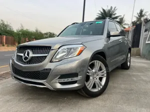 Mercedes-Benz GLK-Class Base GLK 350 4dr AWD 4MATIC (3.5L 6cyl 7A) 2015