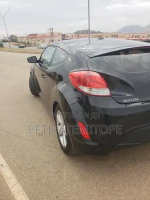 Hyundai Veloster 3dr Hatchback w/Black Interior (1.6L 4cyl 6M) 2015