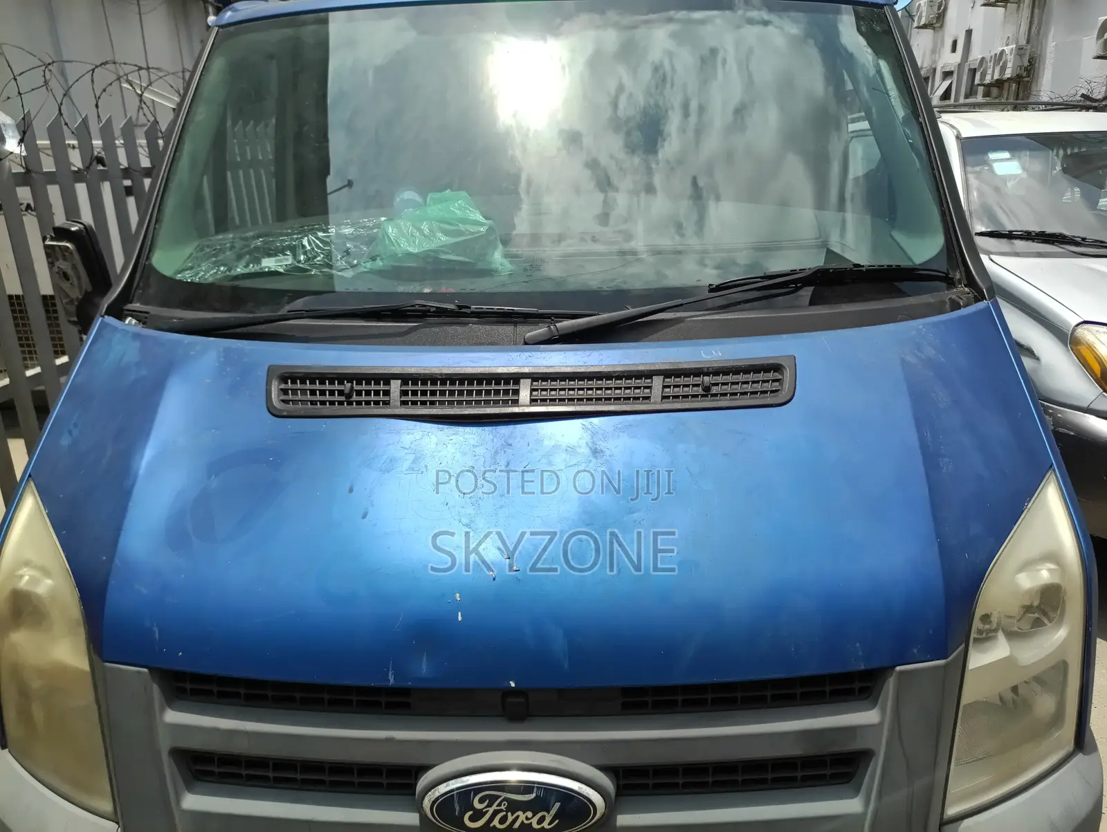 Ford Transit 2010 Blue