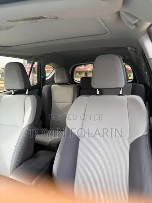 Toyota RAV4 XLE 4dr SUV (2.5L 4cyl 6A) 2015 Blue