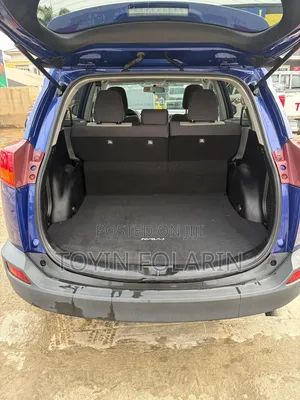 Toyota RAV4 XLE 4dr SUV (2.5L 4cyl 6A) 2015 Blue