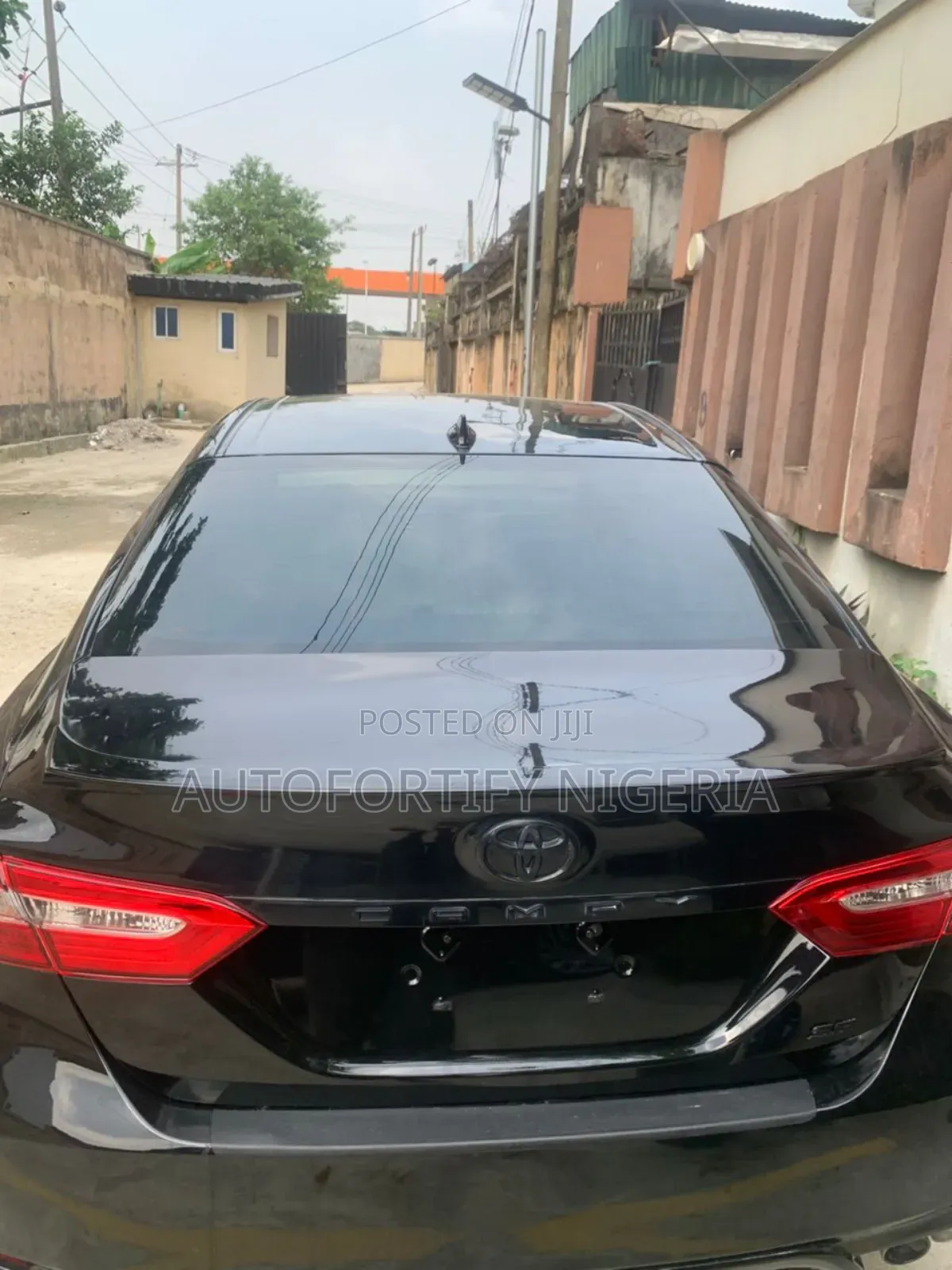 Expert Ceramic Tint Installation