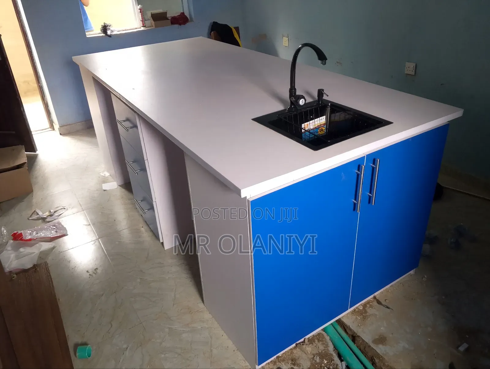 Laboratory Table