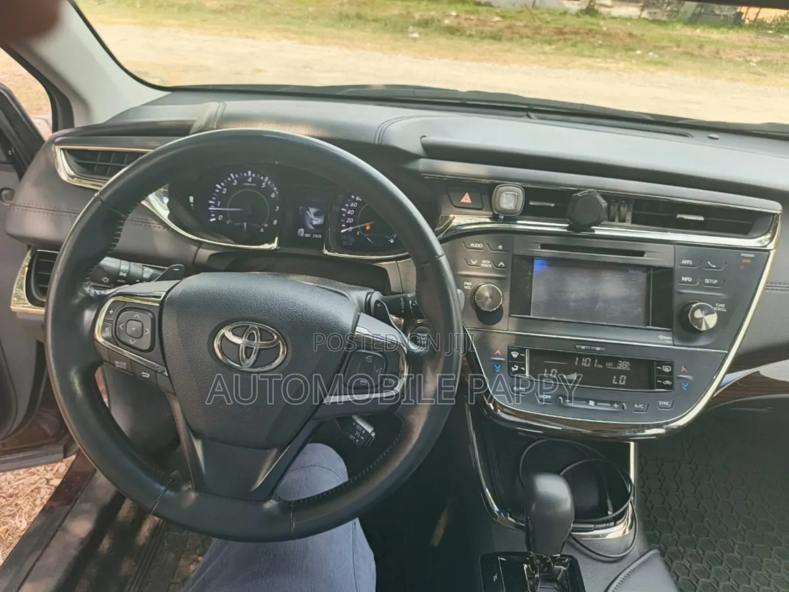 Toyota Avalon 2014 Brown
