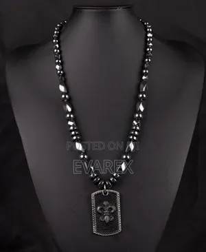 Crystal Black Foreign Bid Necklace