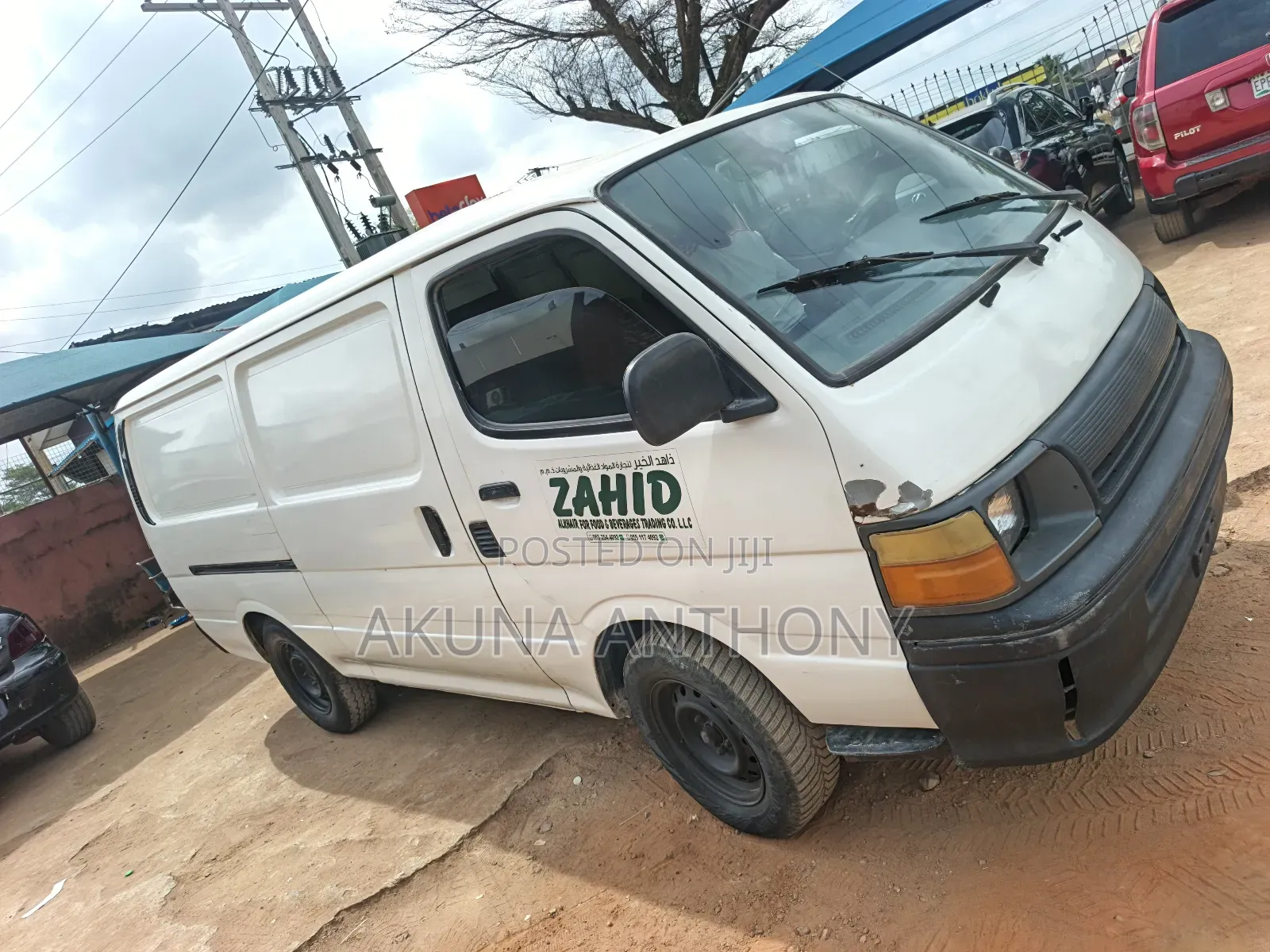 Toyota HiAce 2005 White