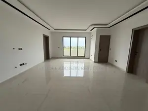 2bdrm Apartment in Lekki Phase 1 for rent
