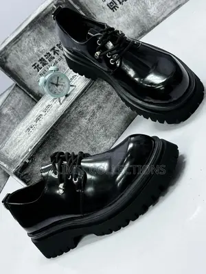 Smooth Leather Derby Shoes With Thick Platform Soles