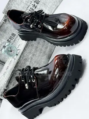 Smooth Leather Derby Shoes With Thick Platform Soles