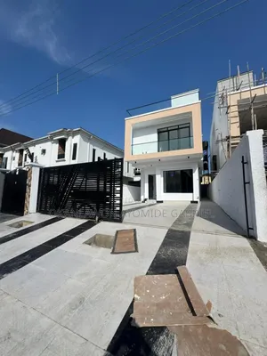 5bdrm Duplex in Ologolo for sale
