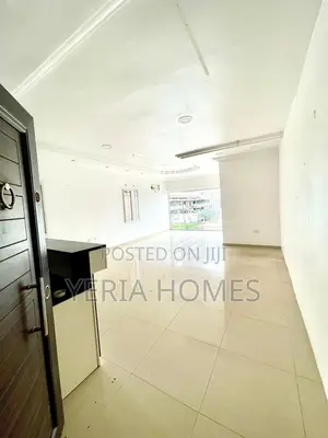 2bdrm Apartment in Lekki Phase 1, Lagos Island / Lagos Island for rent