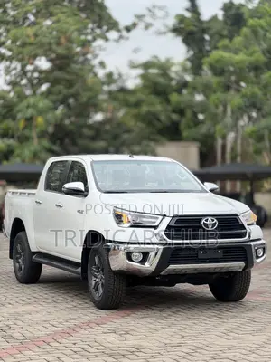 New Toyota Hilux 2025 White