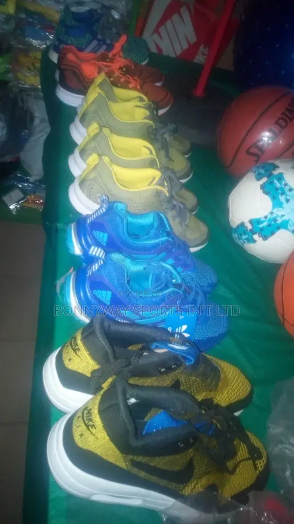 Jugging Sports Canvas