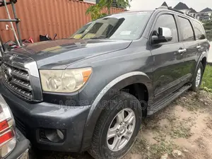 Toyota Sequoia Limited 4dr SUV (5.7L 8cyl 6A) 2010 Black