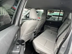 Honda Ridgeline RT AWD Crew Cab 125.2 in. WB 2017 Silver