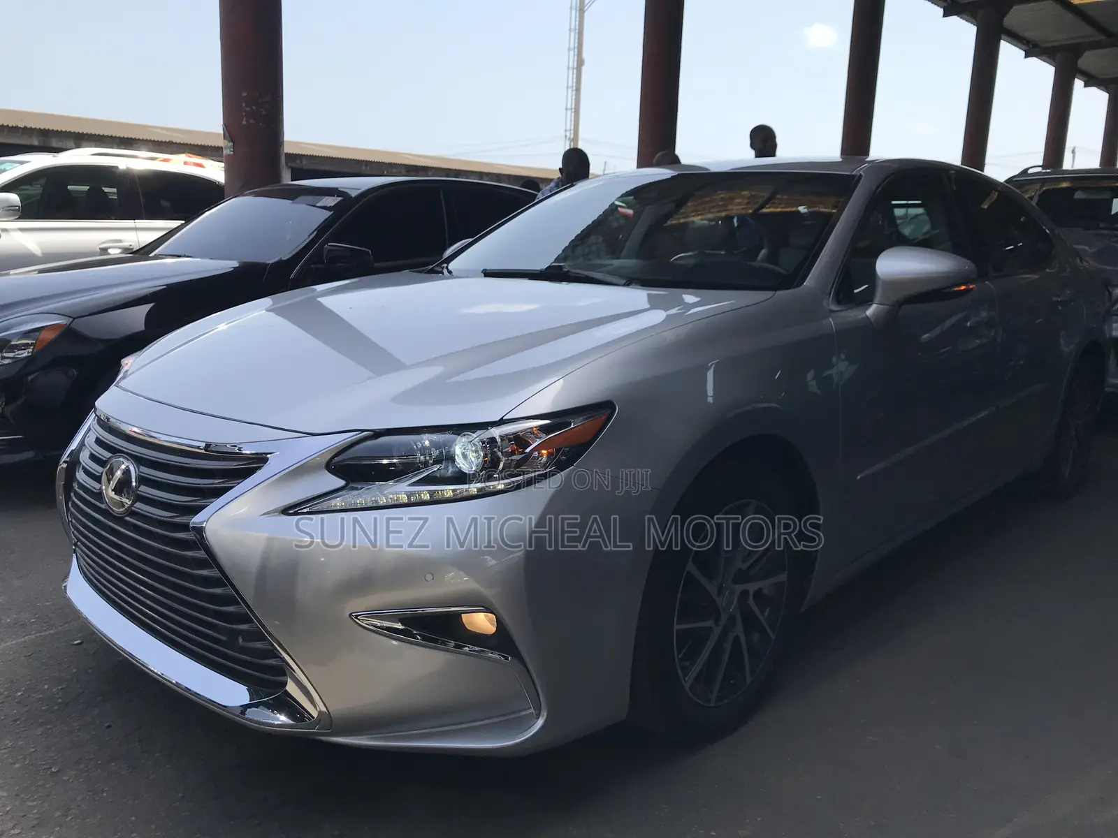Lexus ES 2017 Silver