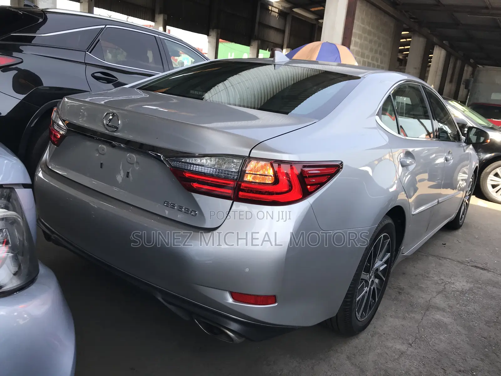 Lexus ES 2017 Silver