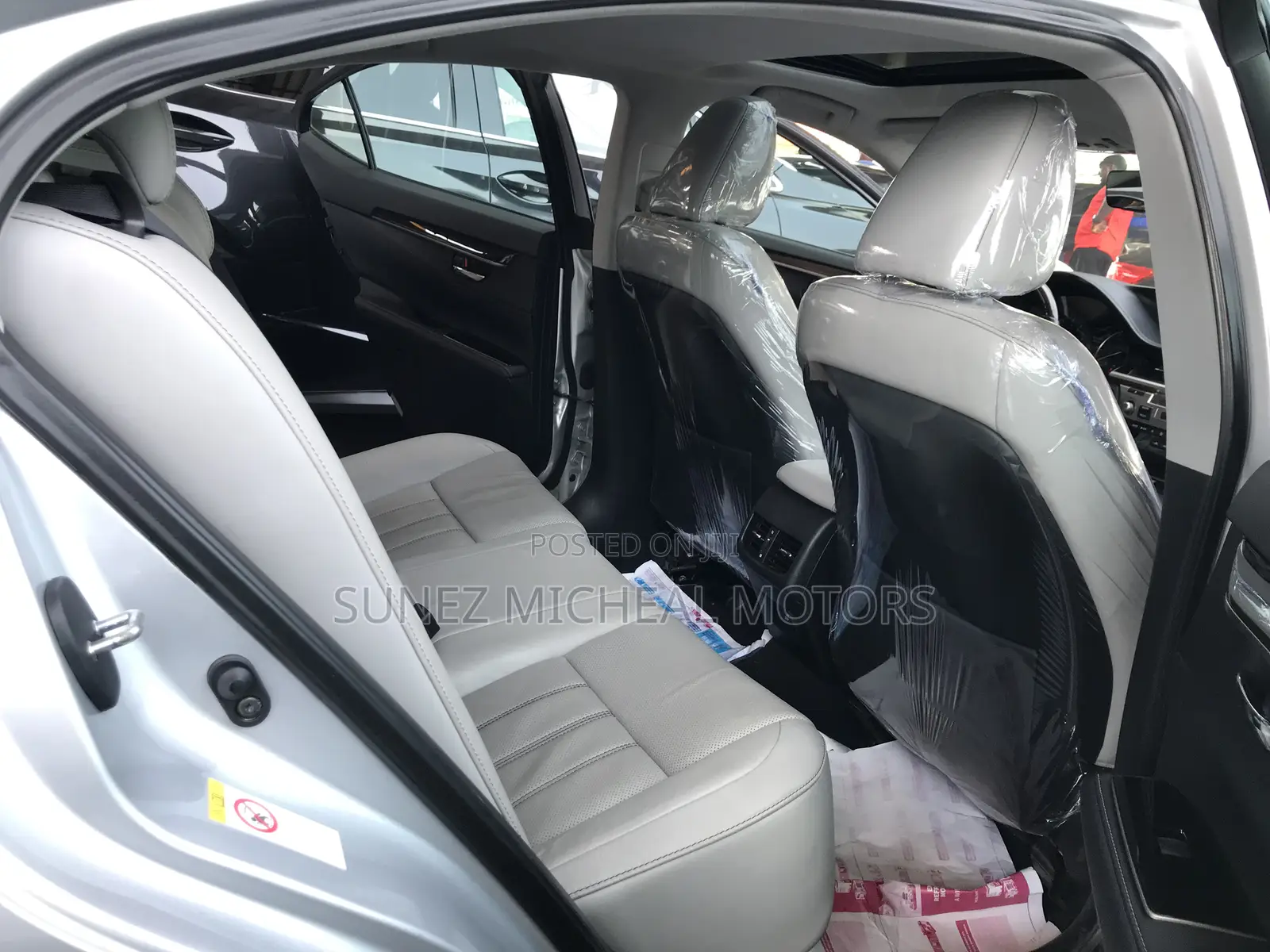 Lexus ES 2017 Silver