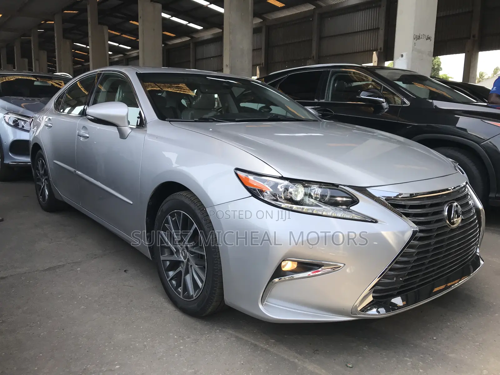 Lexus ES 2017 Silver