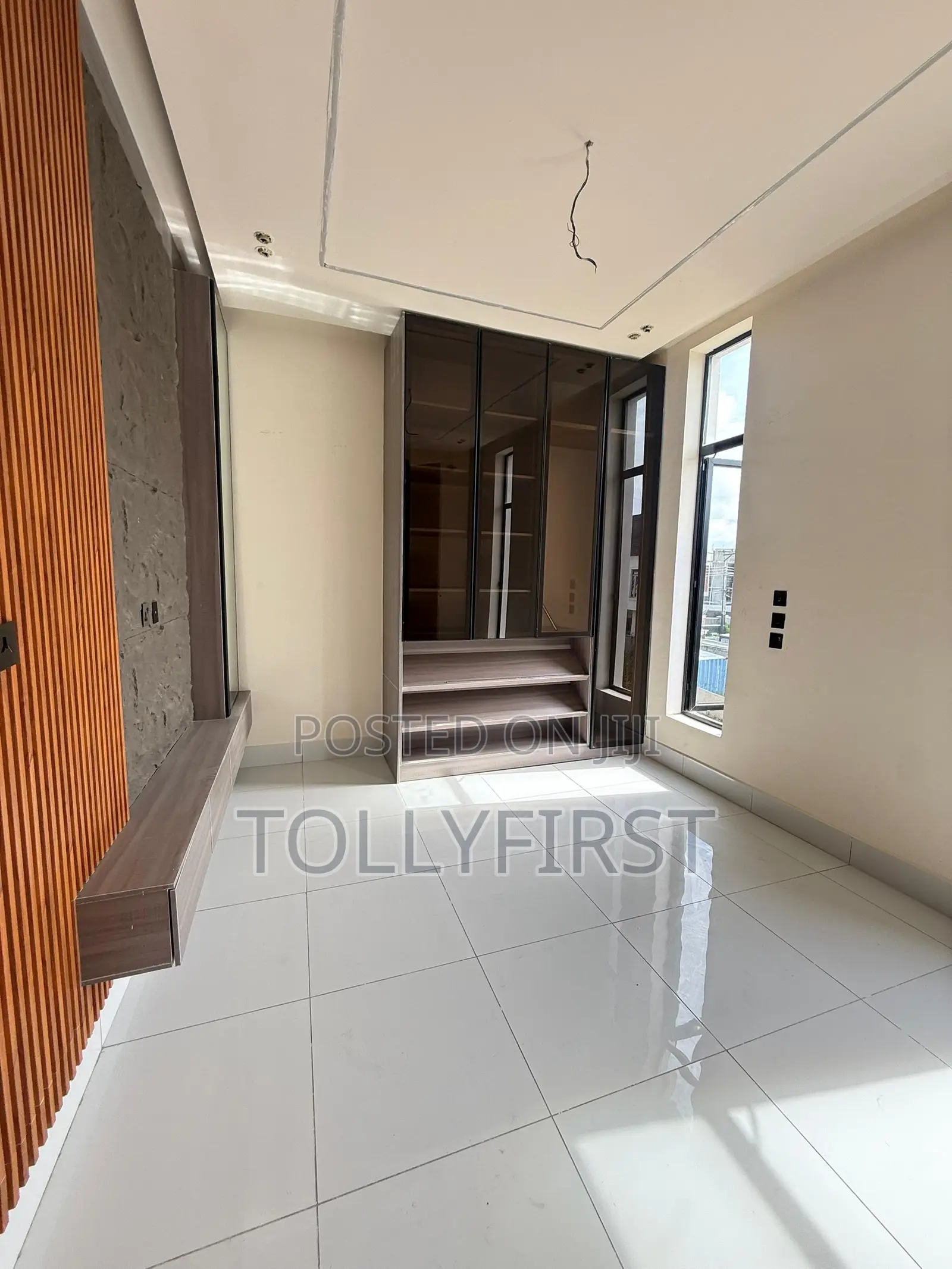 5 Bedroom Fully Detached Duplex