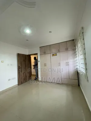 3bdrm Block of Flats in Zone 3 / Wuse for rent