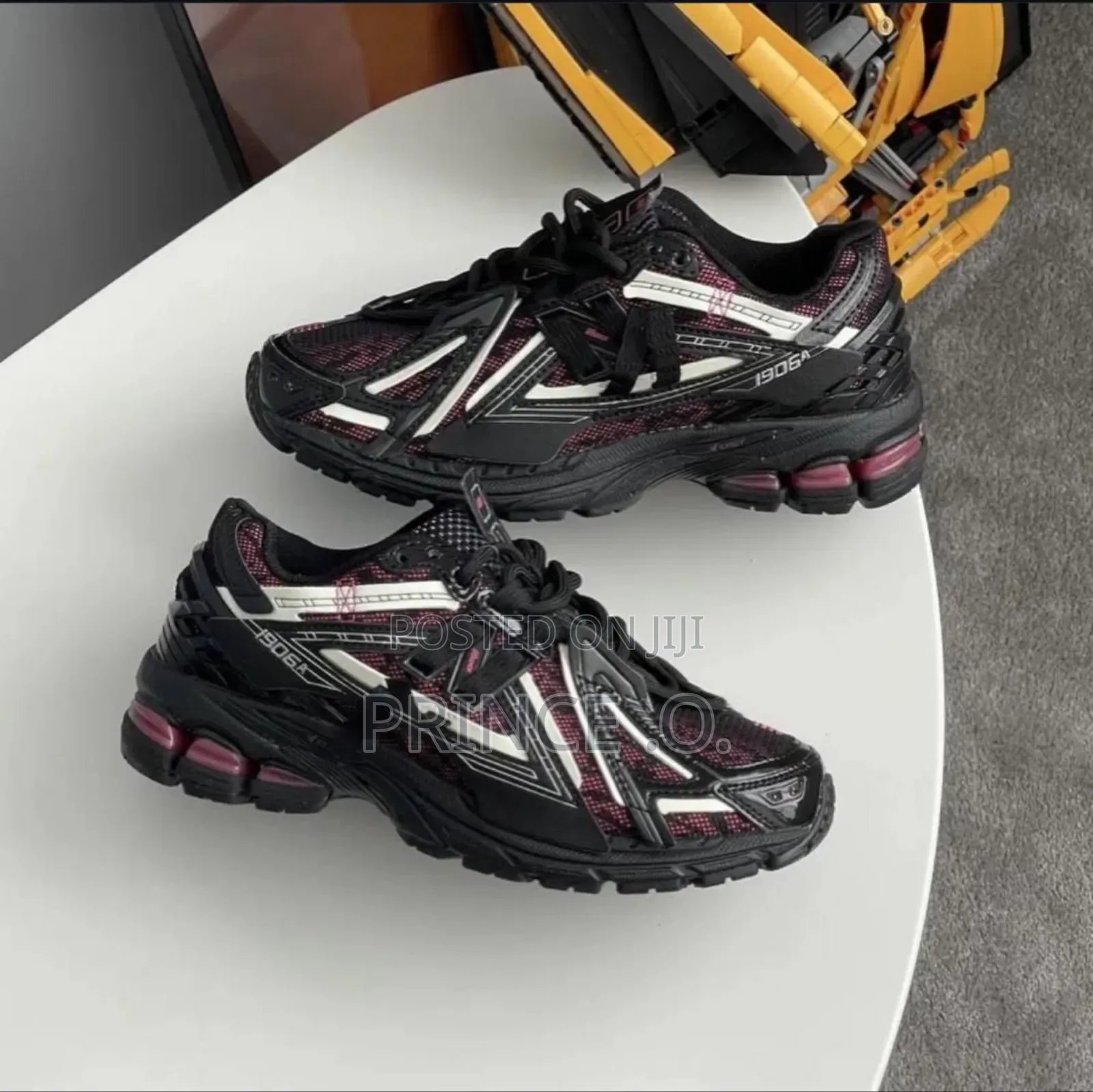 New Balance 1906 Sneakers