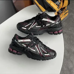 New Balance 1906 Sneakers
