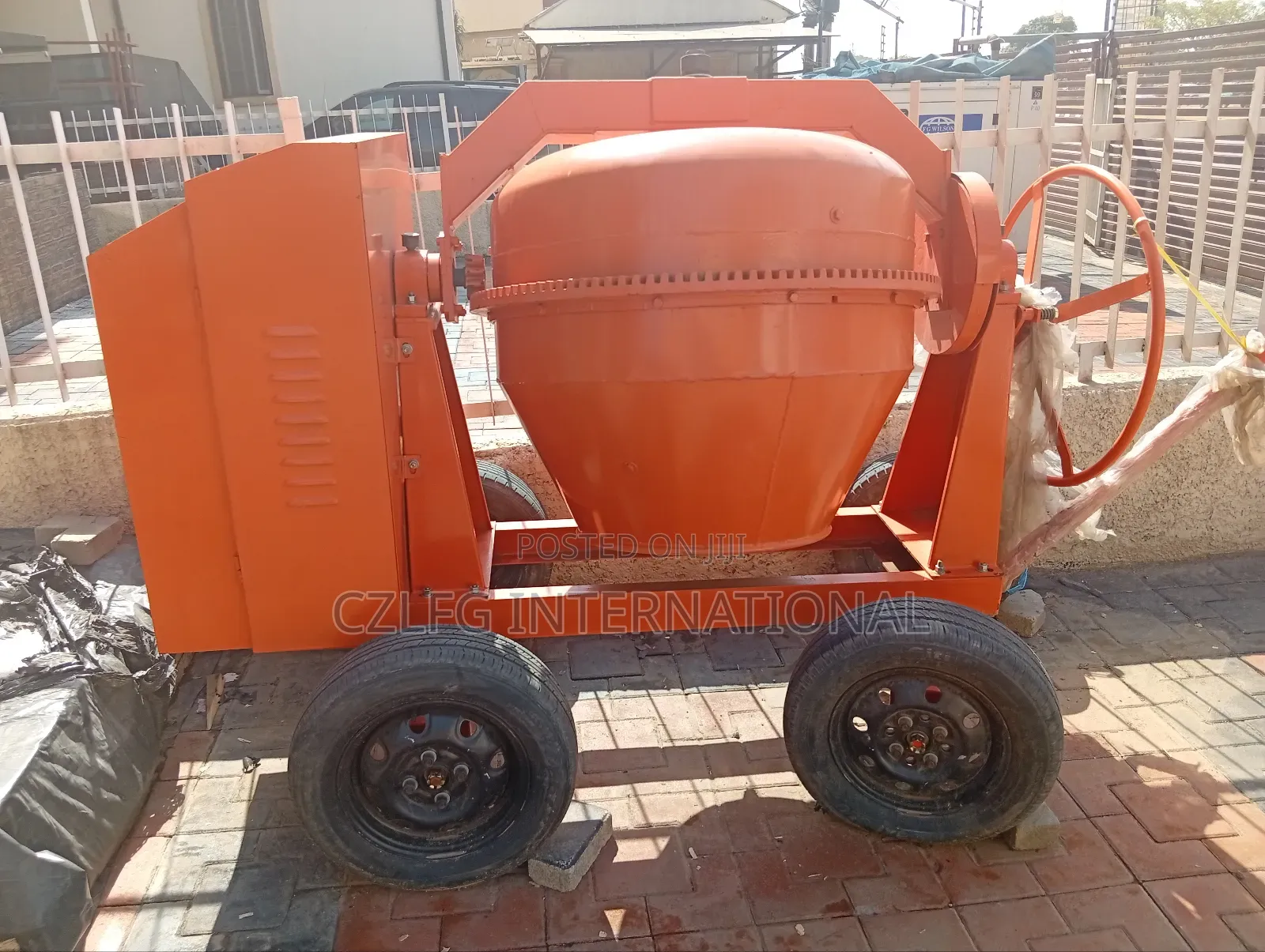 Europec Concrete Vibrator