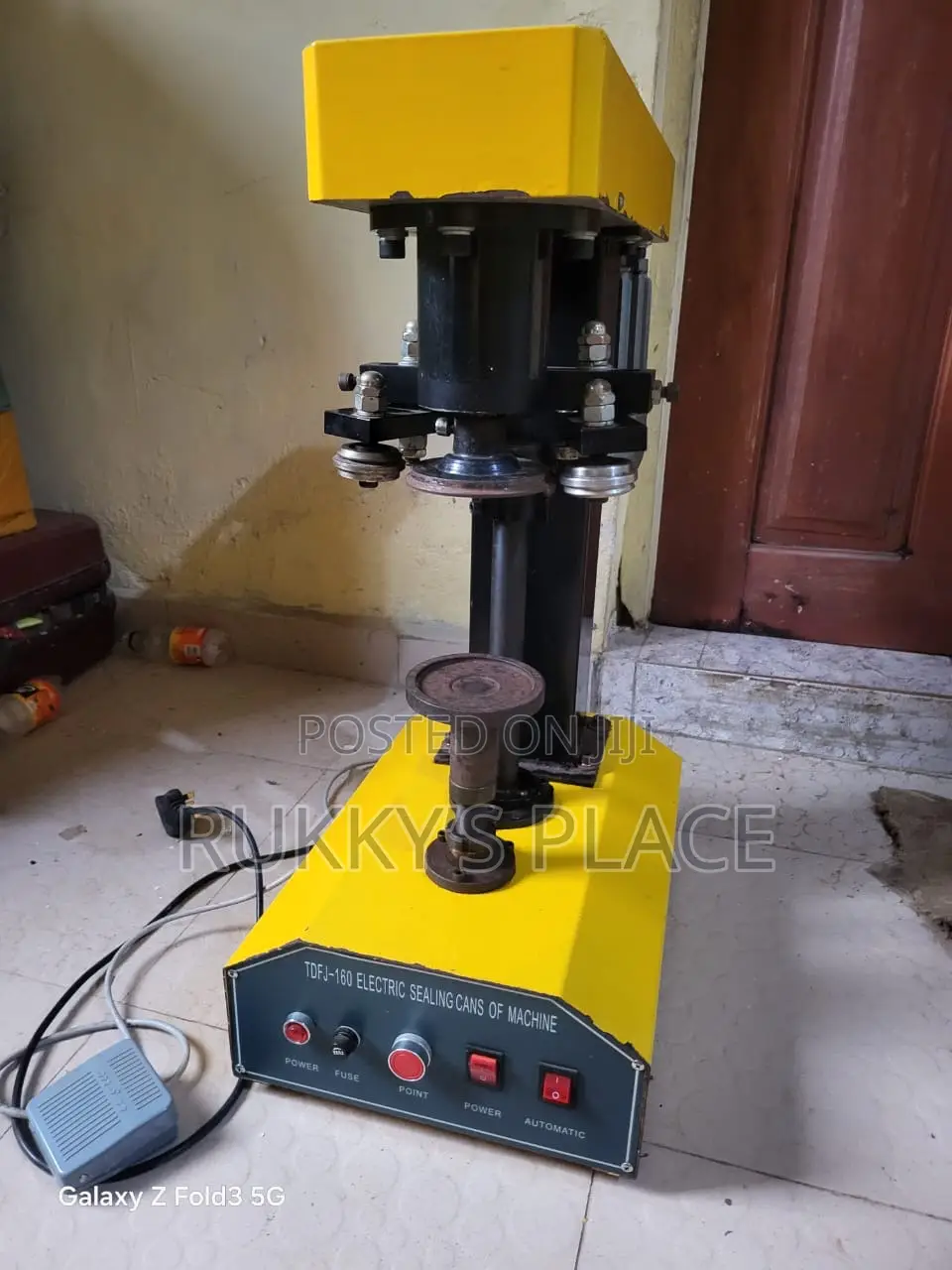 Automatic Can Sealing Machine