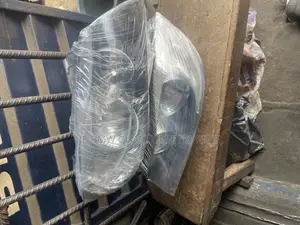 BMW E90 Headlights None Charge 2006