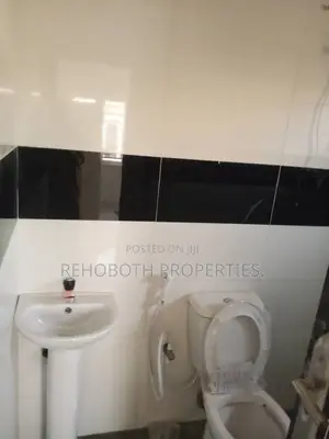 2bdrm Bungalow in Asunle Akala Express for rent