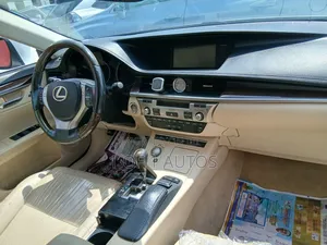 Lexus ES 350 FWD 2013 White