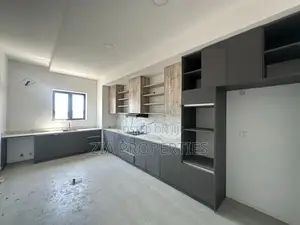 3bdrm Apartment in Lekki Phase 1 for rent