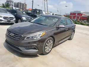 Hyundai Sonata Limited 4dr Sedan (2.4L 4cyl 6A) 2015 Gray