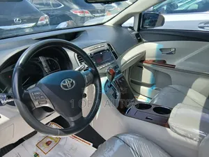 Toyota Venza AWD 2010 Gray