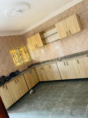 2bdrm Apartment in Akoto Elebu, Akala Express for rent