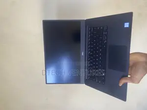 Laptop Dell Precision 5520 16GB Intel Core i7 SSD 512GB