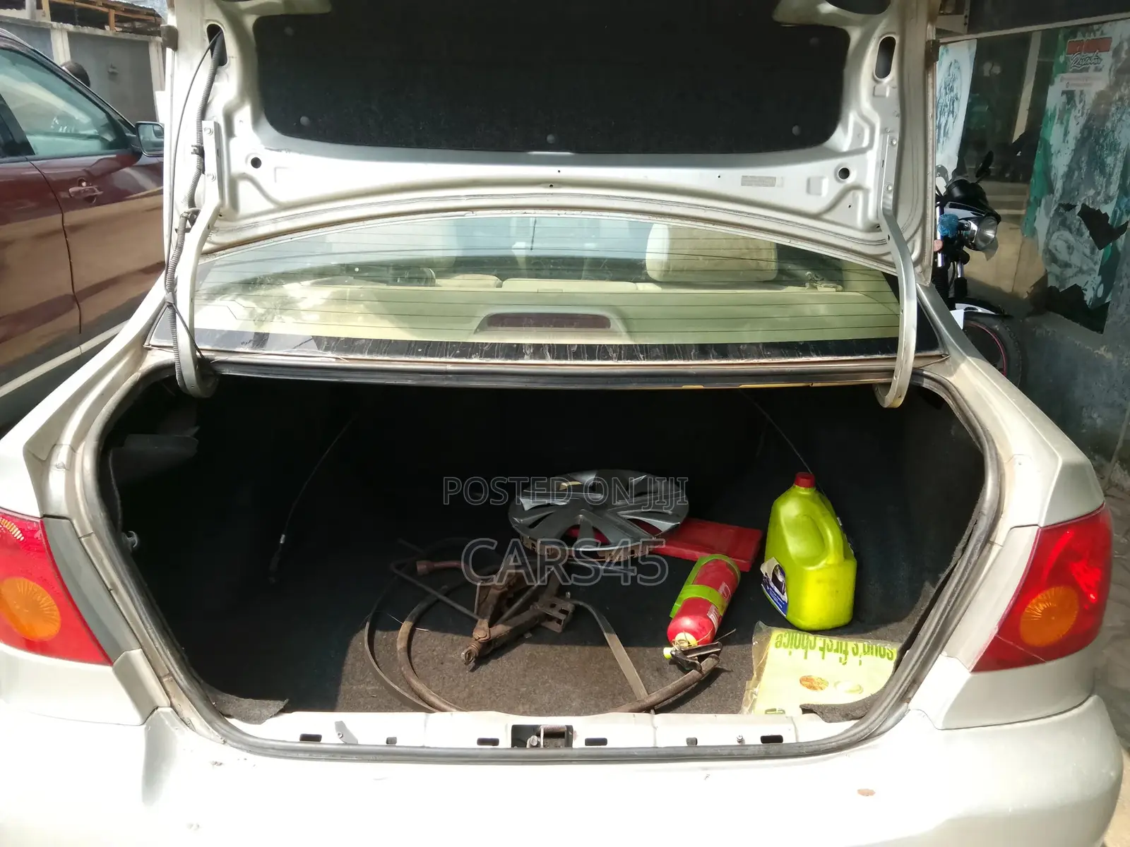 Toyota Corolla 2004 Silver