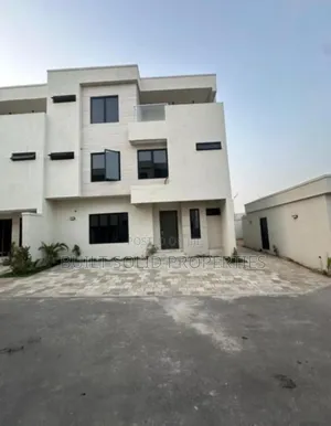 5 Bedroom Detached Duplex