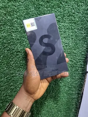 New Samsung Galaxy S22+ 5G 256 GB
