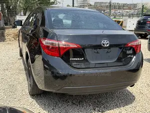 Toyota Corolla LE Eco (1.8L 4cyl 2A) 2018 Black