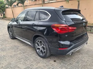 BMW X1 xDrive28i 4dr SUV AWD (2.0L 4cyl Turbo 8A) 2014 Black
